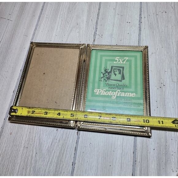 Vintage Bi-fold Gold Picture Frame Embossed Metal Double Hinge Photo 5x7 - Picture 3 of 4